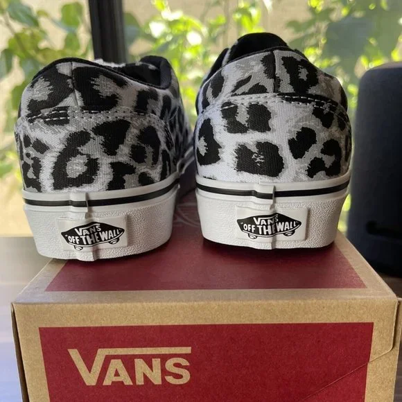 SALE** Vans Doheny Women’s sz 6 Snow Leapord Skate Shoe - Picture 3 of 7